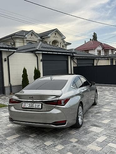 2025: Lexus ES: 2025 г., 2.5 л, Гибрид, Седан — 10