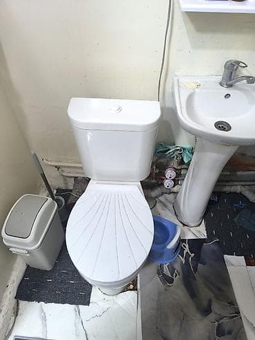 сральный гарнитур: Унитаз Напольный, Материал: Фаянс — 1