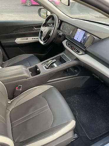 e70: Dongfeng : 2022 г., Электромобиль, Седан — 6