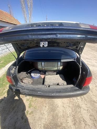 Audi: Audi 80: 1993 г., 2 л, Механика, Газ, Седан — 8
