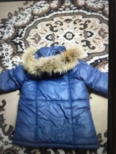 джинсы голубые: Теплая куртка на 6/8 леточень удобная — 2