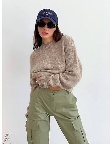 клеточные штаны: Женские брюки-карго, цвет хаки. - Свободный крой со слегка зауженной — 2