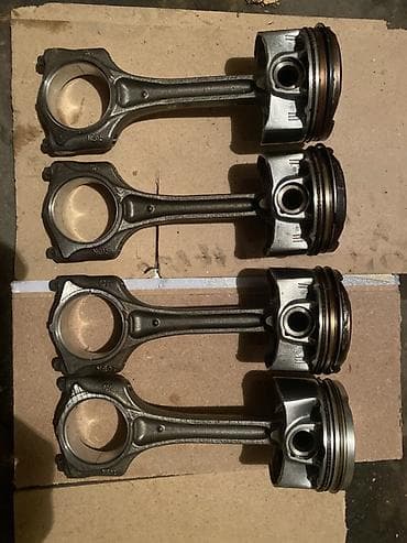 маховик гольф 3: Поршни Changan Б/у, Оригинал — 1