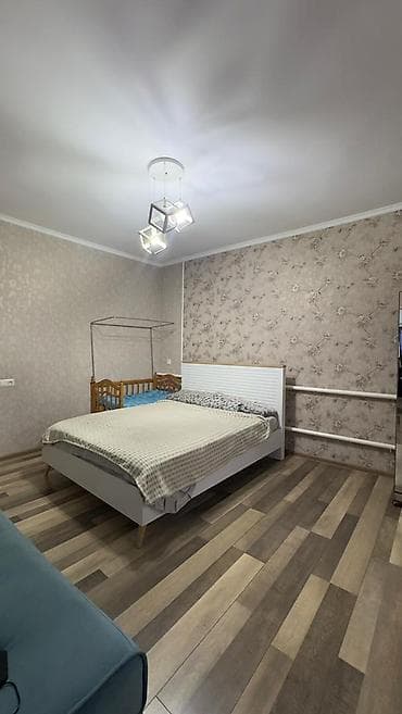 Дома: 🏡 В продаже двухэтажный кирпичный дом с участком в селе Орто-Сaй! 📍 — 5
