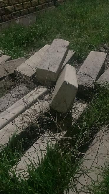 гурут: Бетонные бордюрные камни - Материал: тяжелый бетон. - Форма — 1