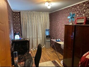 продаю 2х команатную квартиру в 7 мкр: 2 комнаты, 45 м², 104 серия, 3 этаж, Старый ремонт — 4