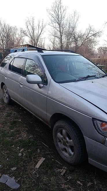 Универсал серебристого цвета. Основные характеристики и оснащение по