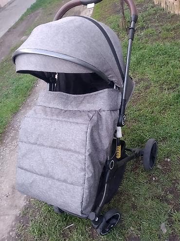 easy walker: Прогулочная коляска с амортизацией и большим капюшоном - Легкая — 2