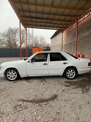 бампер 124: Mercedes-Benz W124: 1993 г., 2 л, Ручные, Бензин, Седан — 3