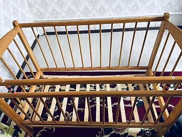 кубики майнкрафт: Детская кроватка из массива дерева (натуральный светлый цвет). - — 2