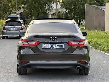 crown 2018: Toyota Camry: 2018 г., 2.5 л, Бензин — 4