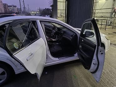 приборная панель ваз: Белый седан класса C/D с автоматической коробкой передач. Кузов: - 4 — 1