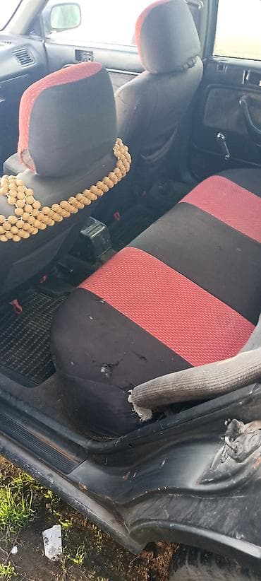 старушка: Honda Accord: 1990 г., 2 л, Ручные, Бензин, Седан — 5