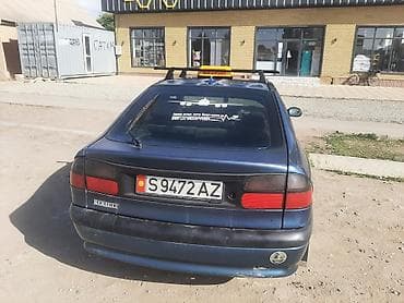 Renault Laguna: 1995 г., Механика, Лифтбек — 2