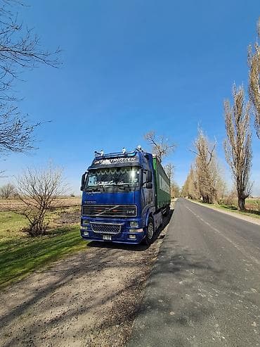 Volvo: Тягач, Volvo, 2001 г., Тентованный — 6