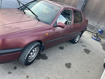 Унаа: Volkswagen Vento: 1994 г., 1.8 л, Кол менен иштөөчү, Седан — 7