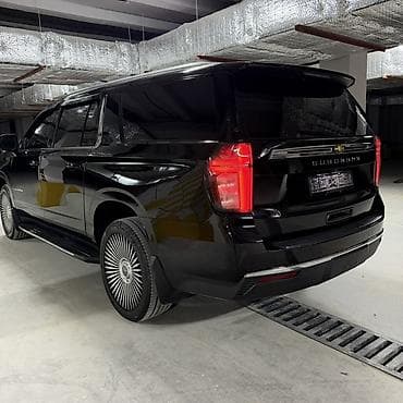 range rower: Chevrolet Suburban: 2021 г., Внедорожник — 4