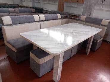 срочно и недорого кухонный уголок в идеальном состоянии: Уголок кухонный, 2.5х1.5, 190х90, 5 пуфик, доставка есть, рассрочки — 3