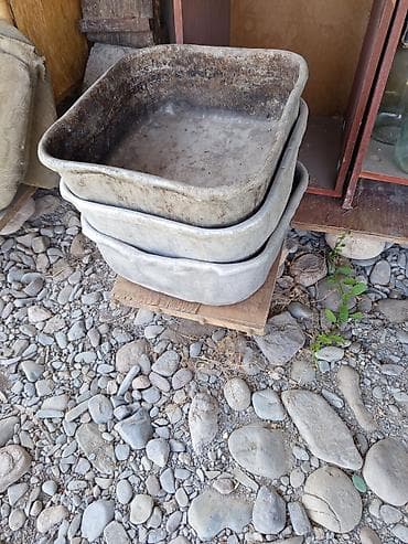 Металлические тележки и емкости для раствора/строительных работ