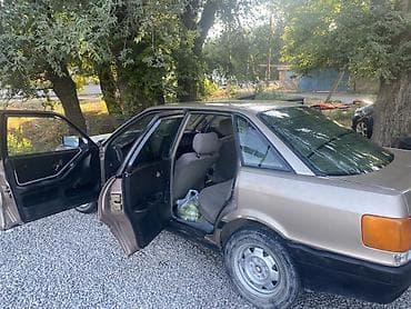 Продажа авто: Audi 80: 1990 г., Механика, Бензин, Седан — 2