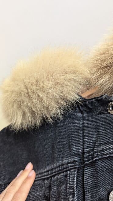 куртка норт фейс: Продаю джинсовую утепленую куртку.Плечи спущенные,на размер 42-46 — 3