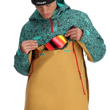 продаю в связи с переездом: Костюм — 1