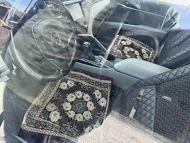 prius v: Toyota Camry: 2019 г., 2.5 л, Автомат, Бензин, Седан — 4