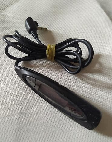 Проводные вкладыши наушники, Sony Ericsson, Б/у, цвет - Черный