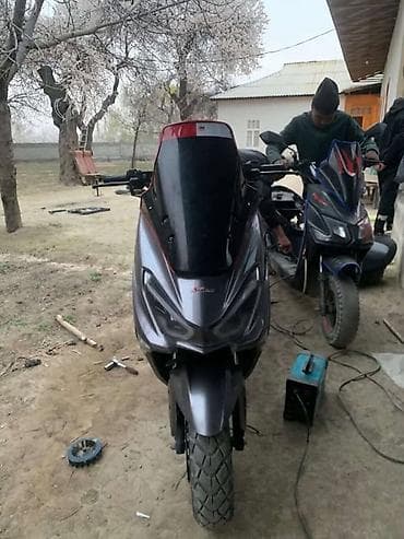 акрапович выхлоп: Макси скутер 
Журбой атат мотор ачыш керек
Калганы идеал — 1