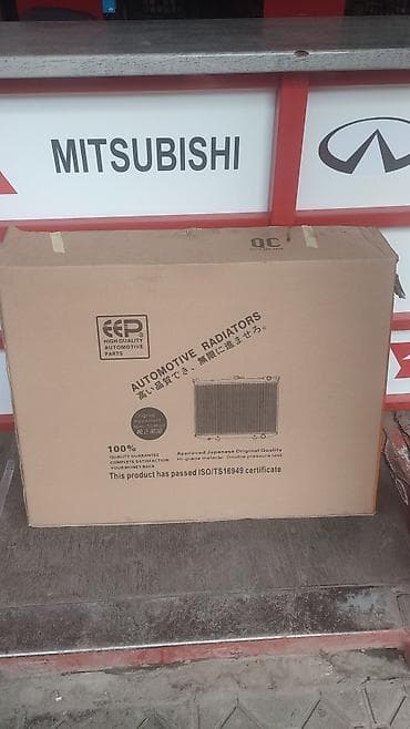 cruiser: Радиатор охлаждения двигателя тойета ленд крузер 100 4.2 турбодизель — 2