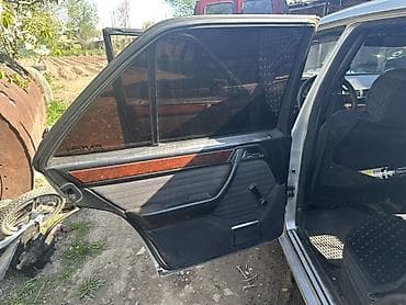 шторки мерседес: Mercedes-Benz W124: 1993 г., Ручные, Бензин, Седан — 6