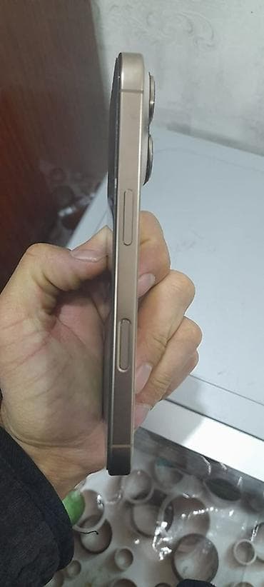 сони плейстейшен 1: IPhone 16 Pro, Б/у, 256 ГБ, Natural Titanium, Зарядное устройство, Защитное стекло, Чехол, 90 % — 4