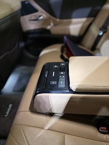 шторка на лексус: Lexus ES: 2021 г., 2.5 л, Автомат, Гибрид, Седан — 9