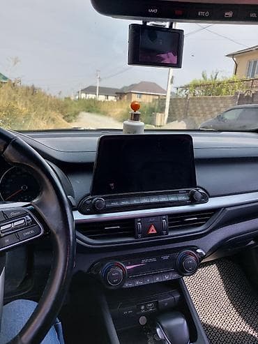 Kia Cerato: 2018 г., Бензин, Седан — 7