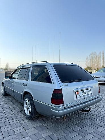 Транспорт: Mercedes-Benz W124: 1991 г., 2.3 л, Автомат, Бензин, Универсал — 3