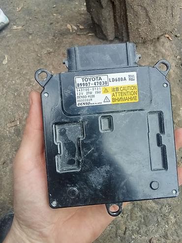 Глушители: Комплект передних фар Toyota — 10