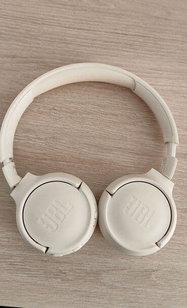 JBL Tune 560BT оригинал. Куплено в Турции. Мало пользовалась at lalafo.kg JBL Tune 560BT оригинал. Куплено в Турции. Мало пользовалась