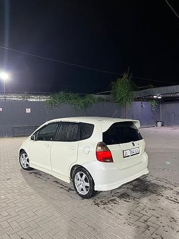 beta ff: Honda Fit: 2001 г., 1.3 л, Автомат, Бензин, Хэтчбэк — 5
