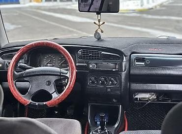 lexus 570 2013: Volkswagen Vento: 1993 г., Механика, Седан — 3