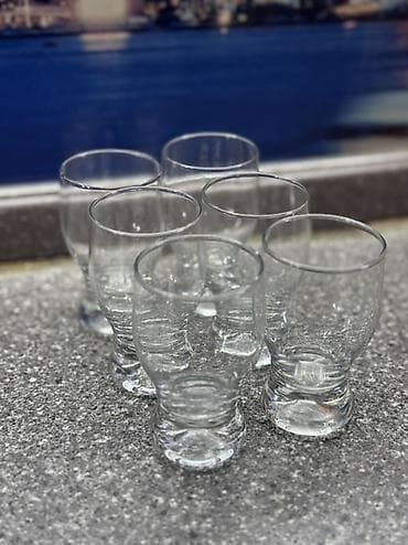 Набор стеклянных стаканов — 6 штук в отличном состоянии. - Прозрачное