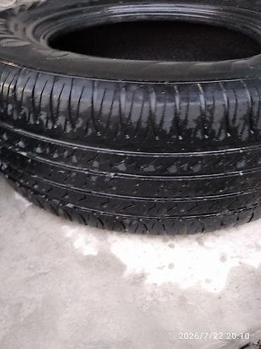 Транспорт: Продаётся две резины 265/65/ R 17 — 4