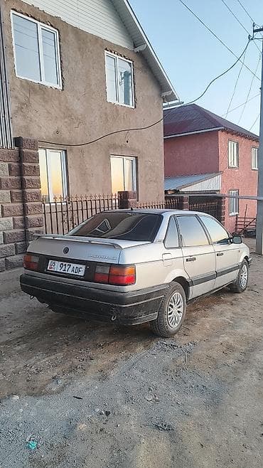 Volkswagen Passat: 1989 г., 1.8 л, Ручные, Бензин, Седан