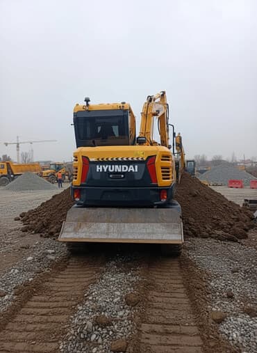 Экскаватор, Hyundai, Колесный