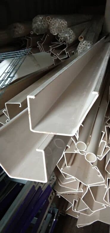 купить измельчитель травы и сена: Кормушка на клетки кур-несушек, пластиковая, длина 2м — 2