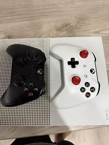 switch lite: Xbox One S (белая консоль) с двумя беспроводными геймпадами — 3