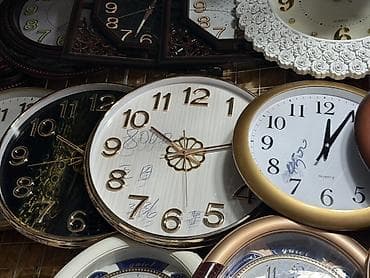 Настенные кварцевые часы - Классические круглые модели с крупными