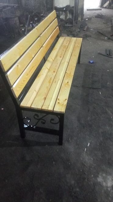 Скамейка Металл, Со спинкой, Без крыши