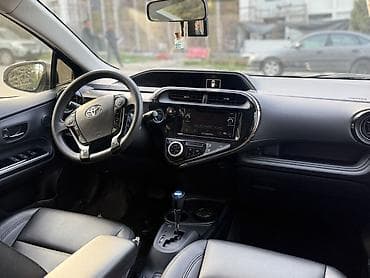 daewo damas: Toyota Prius C: 2018 г., 1.5 л, Вариатор, Гибрид, Хэтчбэк — 6