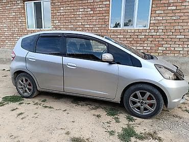багажник для фит: Honda Fit: 2007 г., 1.3 л, Автомат, Бензин, Хэтчбэк — 3