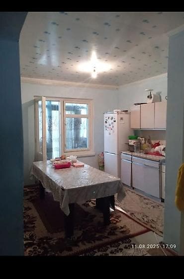 продаю квартиру 1 комната: 3 комнаты, 70 м², 105 серия, 1 этаж, Косметический ремонт — 1